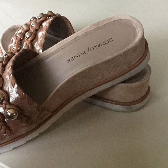 Donald Pliner Sandals - Picture 4 of 4